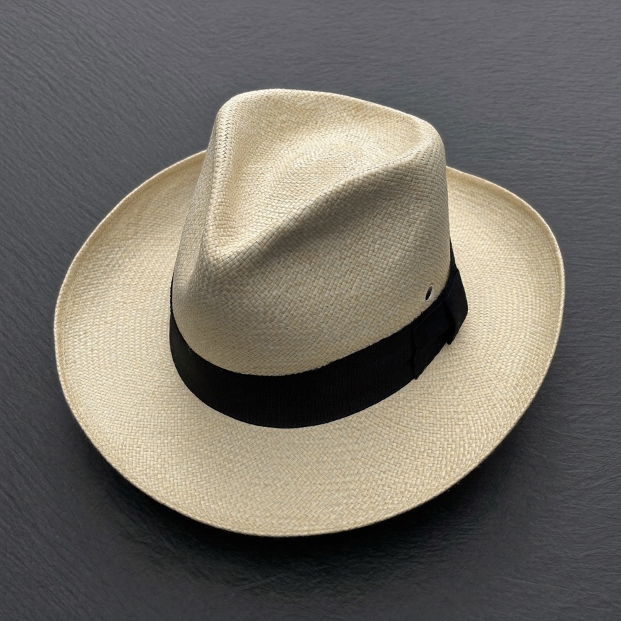 A straw panama hat for the years after full-time work